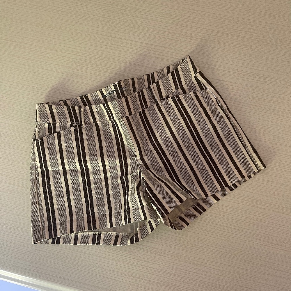 Womens Old Navy Shorts Sz. 6
